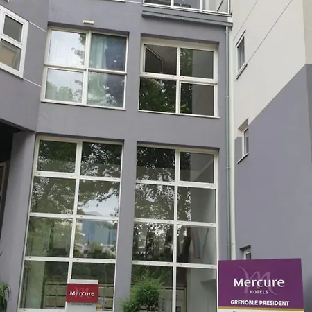 Alpine - Entier Standing Vue Parc Au Calme - Parking Gratuit - Wifi - Tram A Proximite